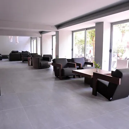 Hotel Oktober Downtown Boutique 3*