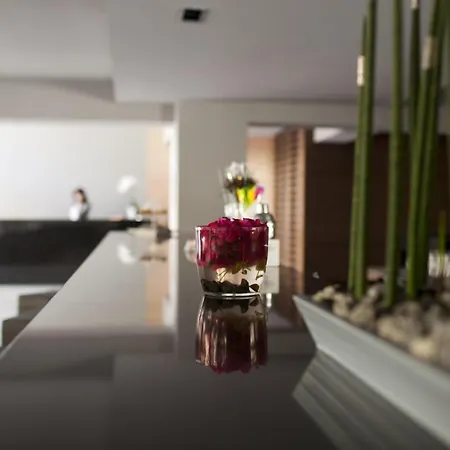 Oktober Downtown Boutique Hotel 3*