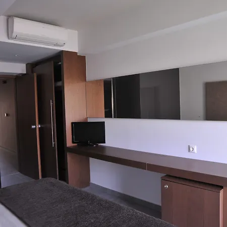 Oktober Downtown Boutique Rhodes City