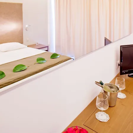 Oktober Downtown Rhodes City