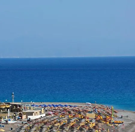 Oktober Downtown Hotel 3*