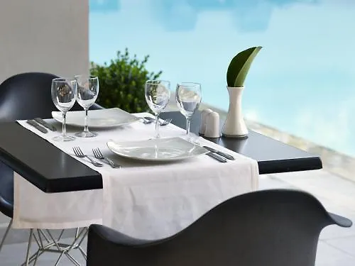 Oktober Downtown Boutique ホテル