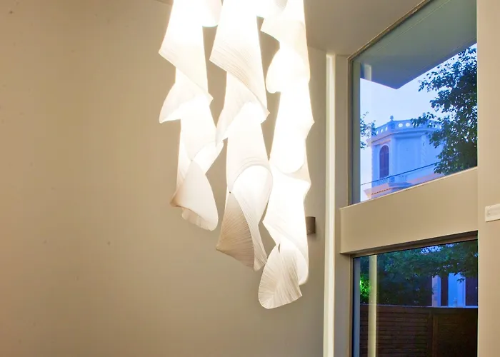 Oktober Downtown Boutique Rhodes City