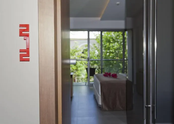 Oktober Downtown Boutique ホテル Rhodes City