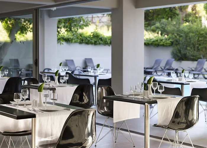 호텔 Oktober Downtown Boutique 3*