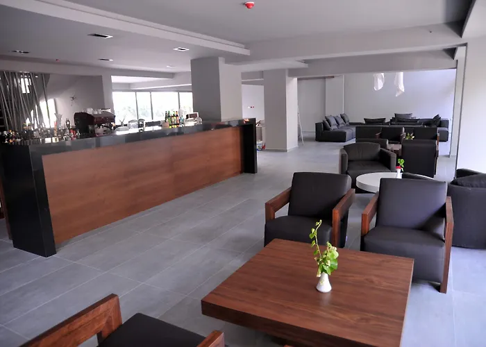 ホテル Oktober Downtown Boutique 3*