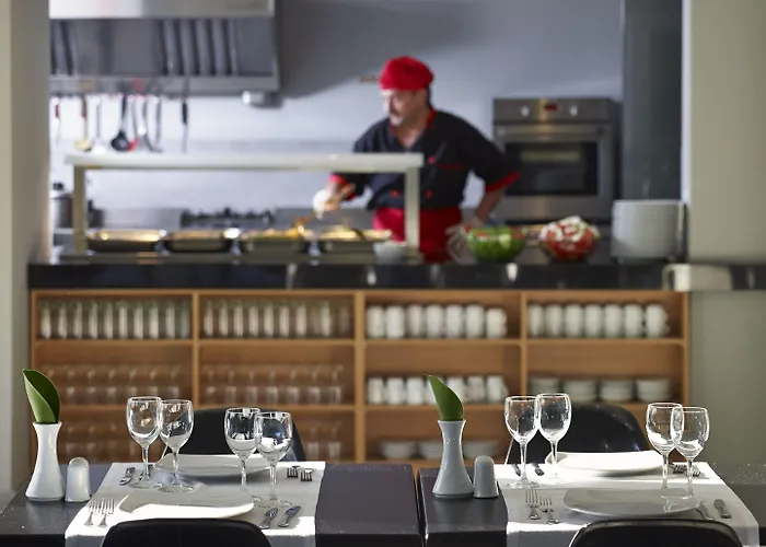 Oktober Downtown Boutique 호텔 3*