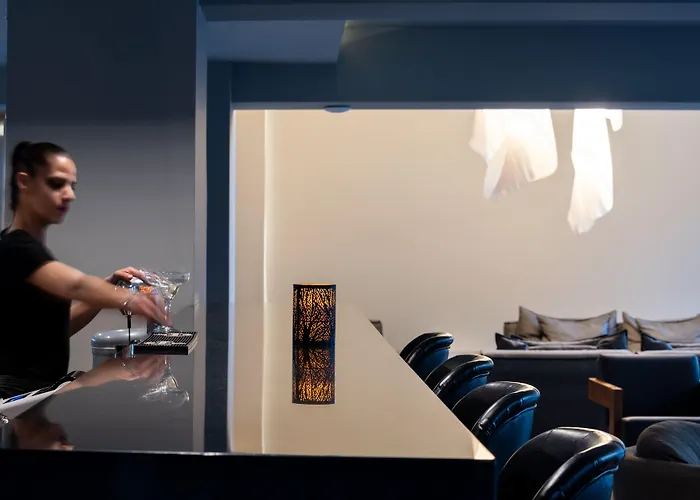 Oktober Downtown Boutique 3*