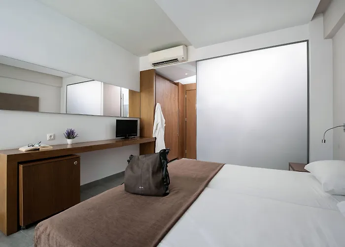 Oktober Downtown Boutique Rhodes City