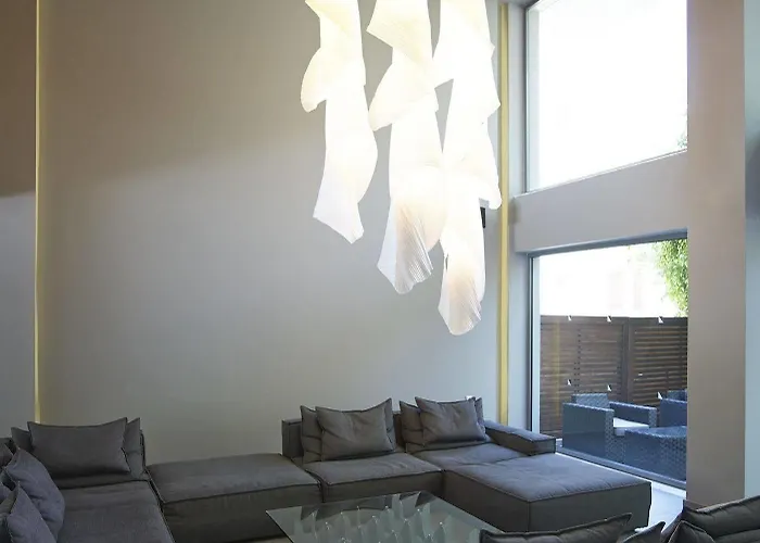 Oktober Downtown Boutique