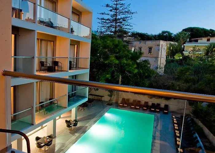 Oktober Downtown Boutique 호텔 3*