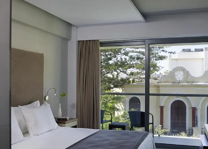 ホテル Oktober Downtown Boutique 3*