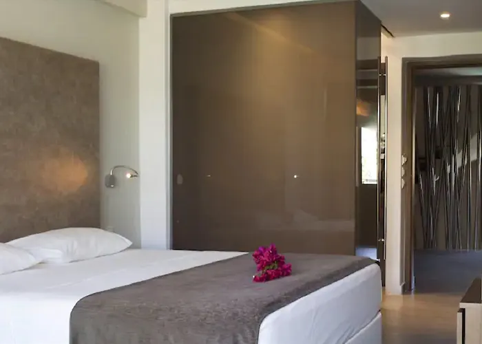 Oktober Downtown Boutique 호텔 3*