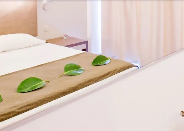 Oktober Downtown Boutique ホテル