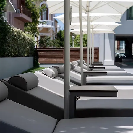 Oktober Downtown Boutique 3*