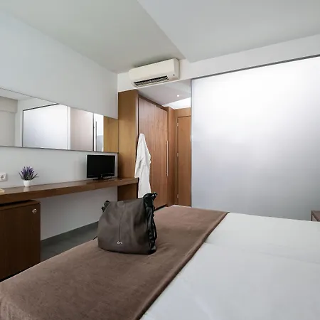 Oktober Downtown Boutique Rhodes City