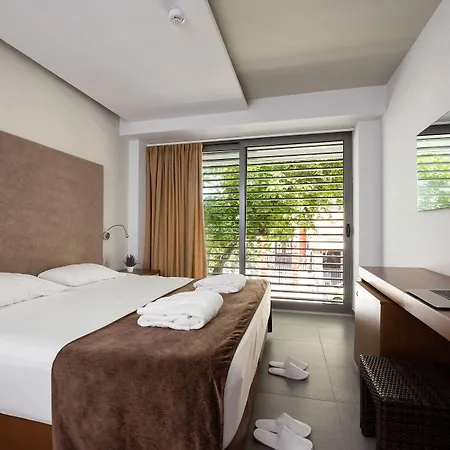 Oktober Downtown Boutique