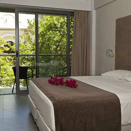 Oktober Downtown Boutique Hotel